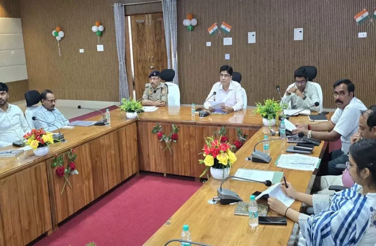 बुविवि के दीक्षांत समारोह में आएंगी राज्यपाल आनंदीबेन पटेल, प्रशासन ने की बैठक