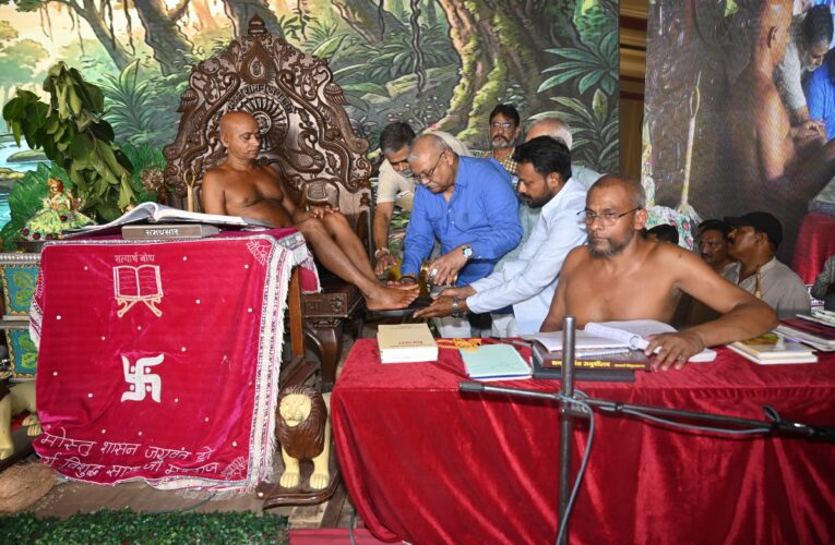 झांसी में तप कल्याणक महोत्सव: वैराग्य, दीक्षा और भक्ति का अद्भुत संगम आचार्य विशुद्धसागर जी के सान्निध्य में
