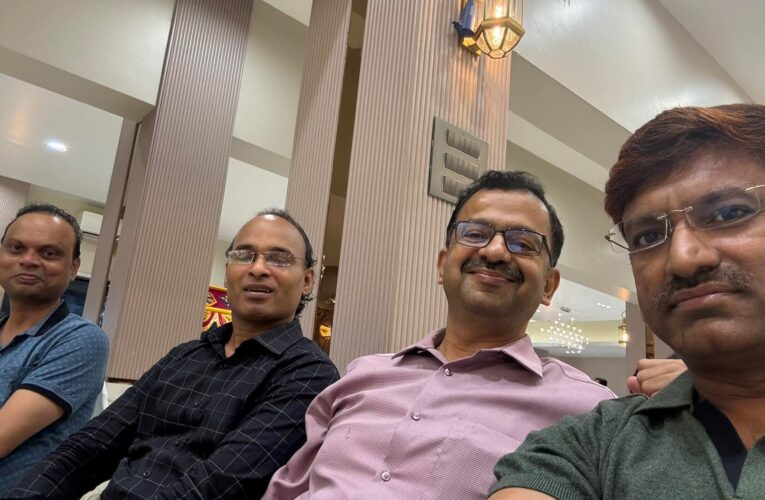 एडीआरएम नीरज यादव का जन्मदिन सादगी और गरिमापूर्ण वातावरण में मनाया गया