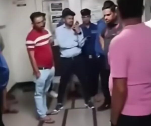 निवाड़ी जिले के ओरछा स्थित यथार्थ हॉस्पिटल में मरीज से मारपीट का आरोप, वीडियो वायरल