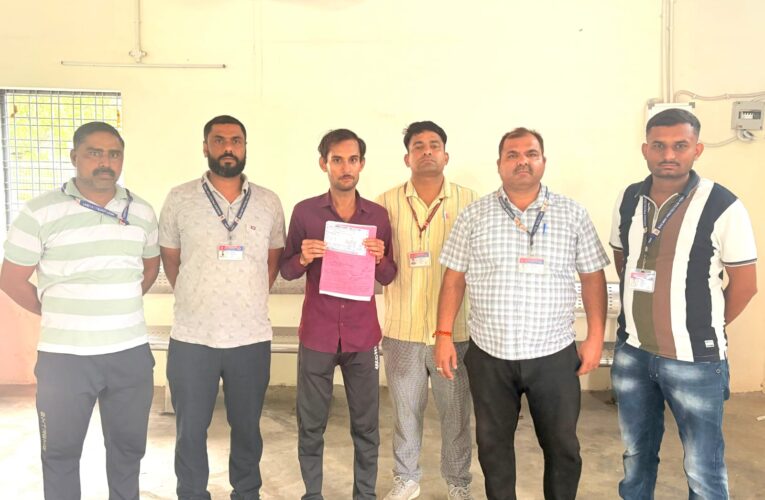 खुफिया शाखा की कार्रवाई: ऑपरेशन उपलब्ध के तहत अवैध टिकट दलाल गिरफ्तार, आरक्षण लिपिक की मिलीभगत भी आई सामने
