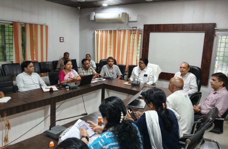 सीएमओ डॉ. शिशिर पुरी ने राष्ट्रीय कृमि मुक्ति दिवस की तैयारियों को लेकर दिए निर्देश  10 अगस्त को 10.21 लाख बच्चों को खिलाई जाएगी एल्बेंडाजोल की गोली, 14 अगस्त को होगा मॉप-अप दिवस