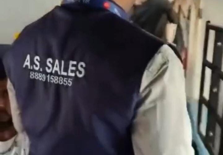 ट्रेन में अब सिर्फ सफर नहीं, सेवाओं की भी होगी सीधी जानकारी! आईआरसीटीसी का नया प्रयोग कोचों में उद्घोषणा के जरिए यात्रियों को खानपान सेवाओं की जानकारी, शिकायतों के त्वरित निस्तारण पर आईआरसीटीसी का फोकस