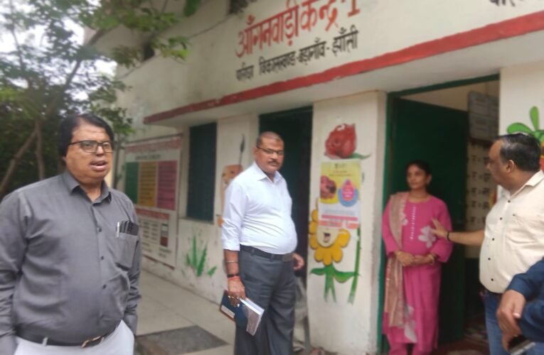 सर्वाइकल कैंसर से बचाव की बड़ी पहल, सीएमओ ने एचपीवी टीकाकरण अभियान का किया सीएमओ ने औचक निरीक्षण   14 वर्ष की किशोरियों का समय पर टीकाकरण कराने की अभिभावकों से अपील, कवरेज बढ़ाने पर जोर   एचपीवी के चार खतरनाक प्रकारों से सुरक्षा देता है टीका, भविष्य में सर्वाइकल कैंसर का खतरा होता है बेहद कम