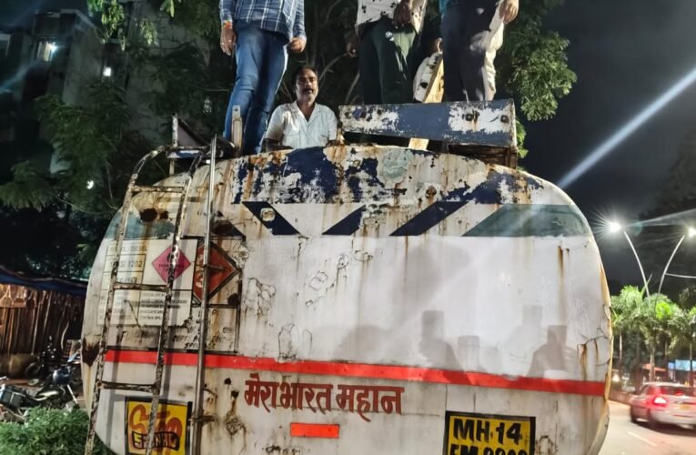 पेट्रोल चोरों का पर्दाफाश: 11,000 लीटर पेट्रोल और 20 लाख का माल ज़ब्त!